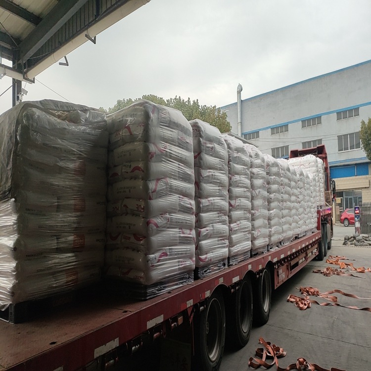 Virgin Polyolefin Elastomer White Pellets POE LC670 For Automotive Industry