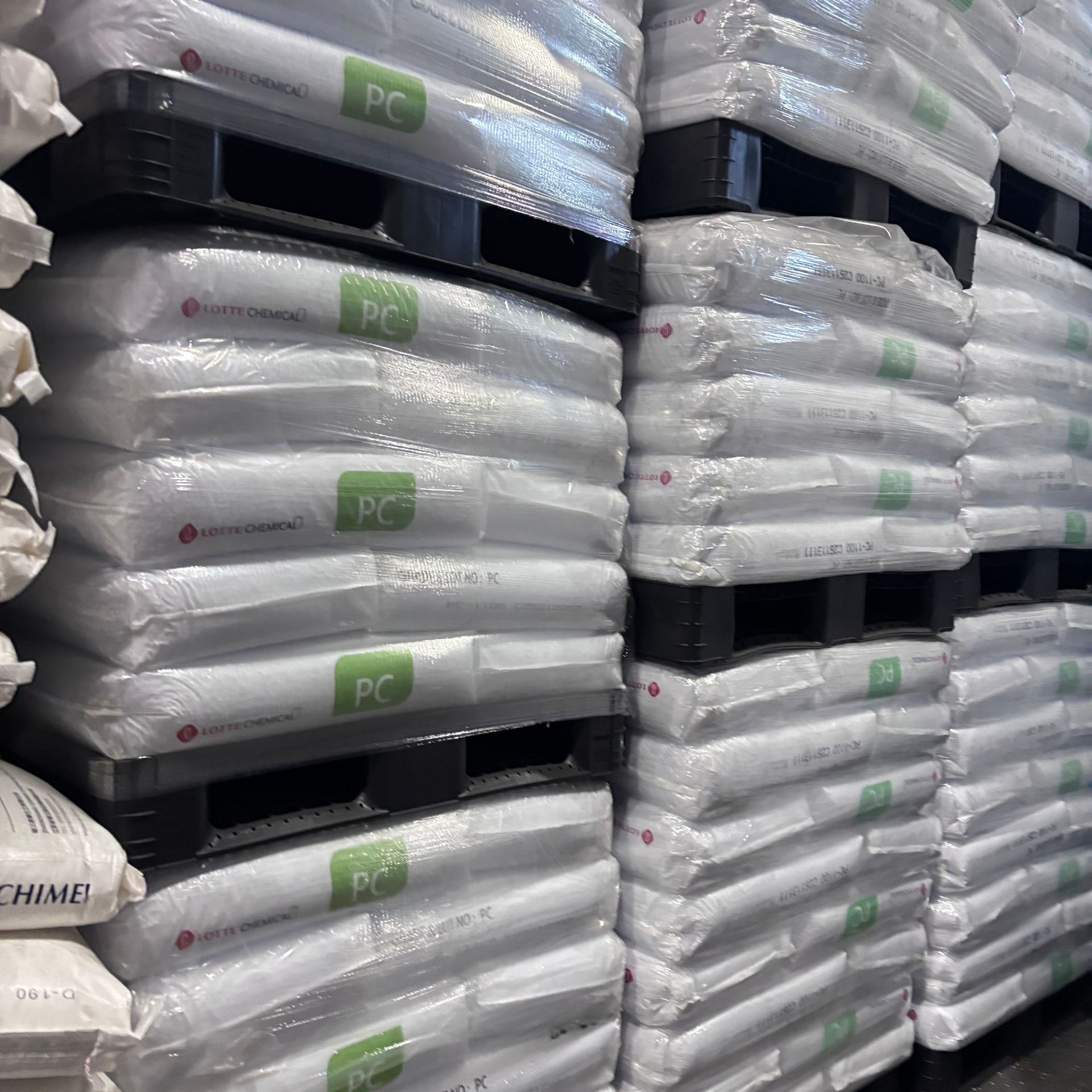 Low Viscosity High Transparency Polycarbonate Pellets Lotte Chemical PC1150R for Electronic Products